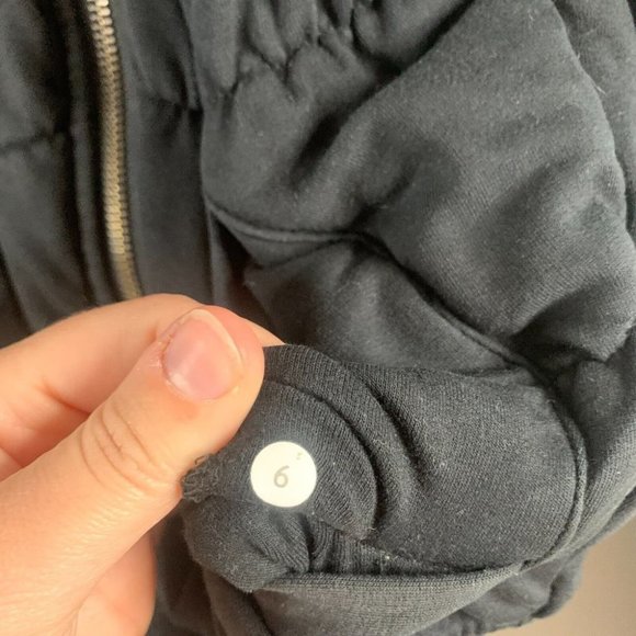 Lululemon Women's Rejuvenate Jacket Black Cropped Puffer Asymmetric Sweater 6 - Picture 9 of 13